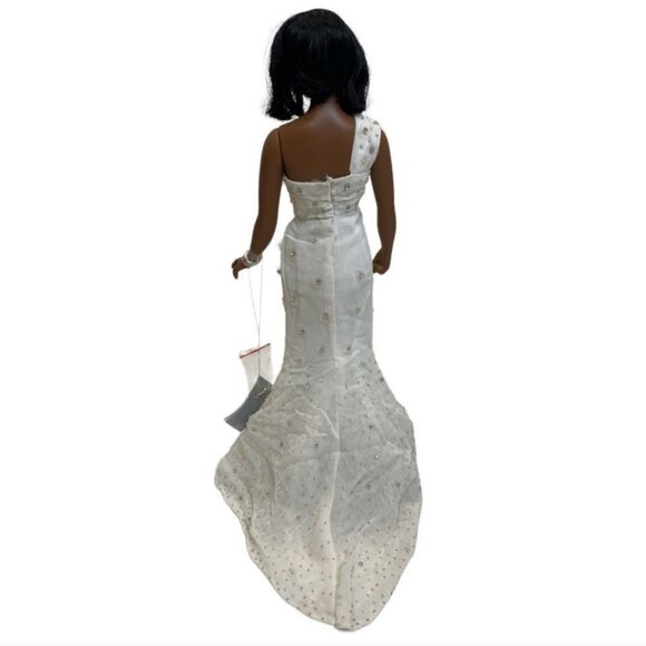 The Michelle Obama Inaugural Ball Porcelain Doll NIB The Danbury Mint 2009 White - Picture 4 of 11